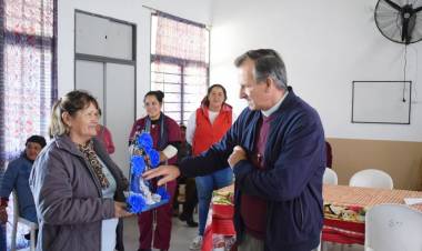 Mercedes : El Obispo visitó los barrios Noroeste y Comunicaciones  