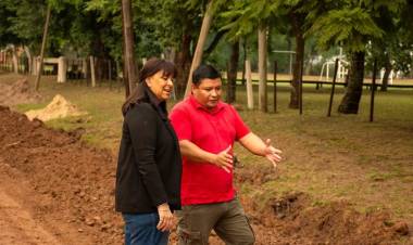 Juana Gauto recorrió las obras en los distintos barrios de Mercedes 