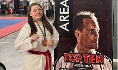 La mercedeña Naila Blanc  obtuvo el 3° puesto en lucha en el  Torneo súper 5 de Taekwondo