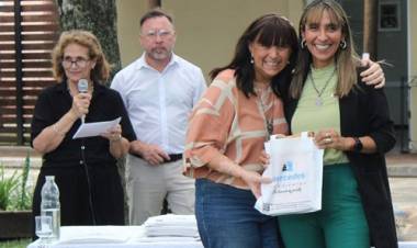 Mercedes : Mariana Torres deja la Dirección de Educación tras cuatro años de gestión