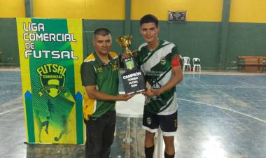 Mercedes vivió una gran fiesta del Futsal Comercial en Tiro Federal
