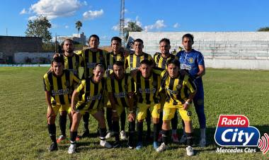 Mercedes: Comunicaciones golpeó primero en el Provincial de fútbol y quedó bien parado en la serie