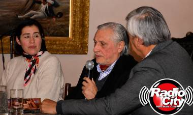 Mercedes: “Tito” López presentó su nuevo libro y fue reconocido por el Concejo Deliberante