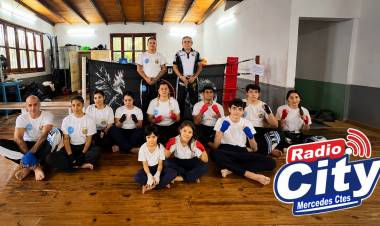 Mercedes: alumnos del taller municipal de Kickboxing realizaron examen de graduación