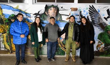 Mercedes: Marcelo Acuña presentó una obra que refleja el sacrificio de los soldados de Malvinas