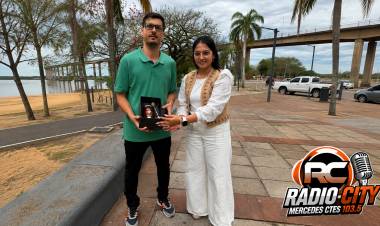 Mercedes avanza hacia la implementación de licencias de conducir profesionales