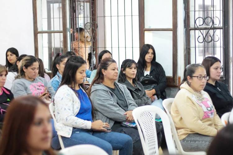 Charlas : Promoviendo la salud mental en niños, niñas y adolescentes en Mercedes