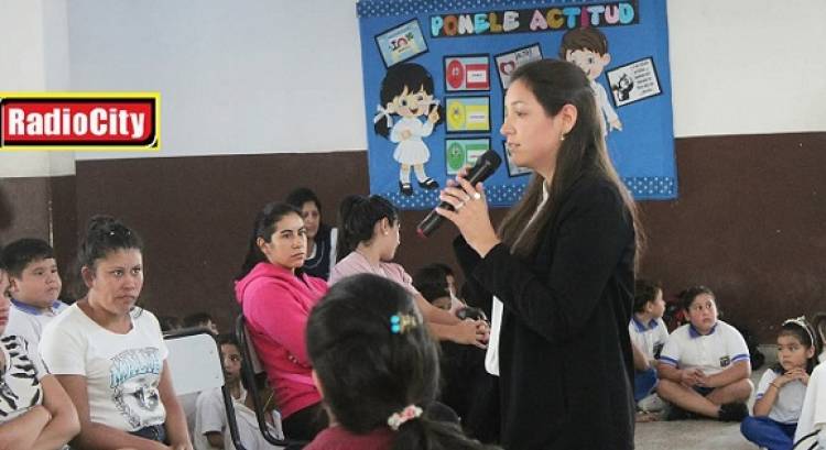 Mercedes : Charla Informativa sobre Bullying en la Escuela 517