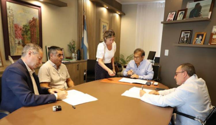 FUNCACORR : El  servicios de diagnóstico por imágenes prolongo el convenio con el Hospital  de Mercedes.