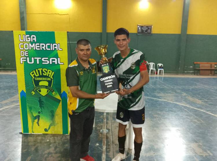 Mercedes vivió una gran fiesta del Futsal Comercial en Tiro Federal