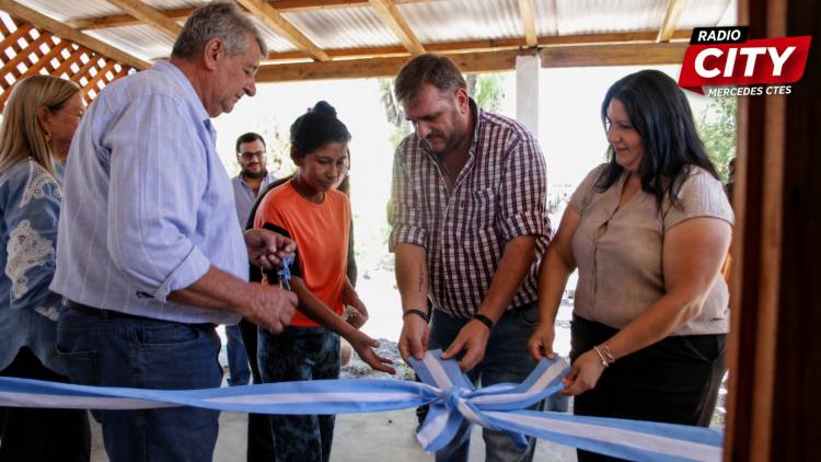 Mercedes: entregaron una vivienda totalmente equipada a una familia del barrio Recodo