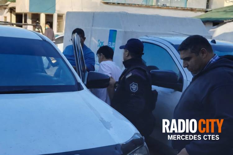 MERCEDES: hallan camioneta robada preparada para narcotráfico y vinculan a un hombre con antecedentes