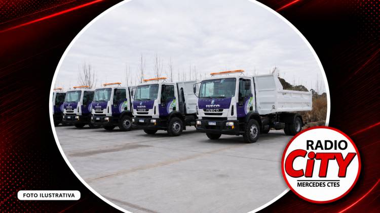 Mercedes: El municipio fortalece su parque automotor con 4 camiones y una camioneta