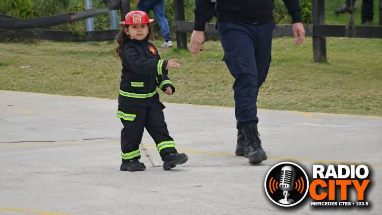Bomberos de Mercedes convocan a una campaña solidaria para el Día del Niño